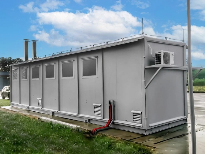 Взрывозащищенные контейнеры представляют собой специализированные модульные сооружения для размещения персонала и оборудования во взрывоопасных зонах. Современные взрывозащищенные контейнеры соответствуют российским и международным стандартам безопасности.