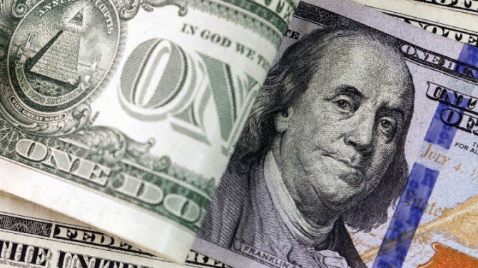 Доля доллара США в мировых валютных резервах упала до 61% Доля доллара США в мировых валютных резервах упала до 61%