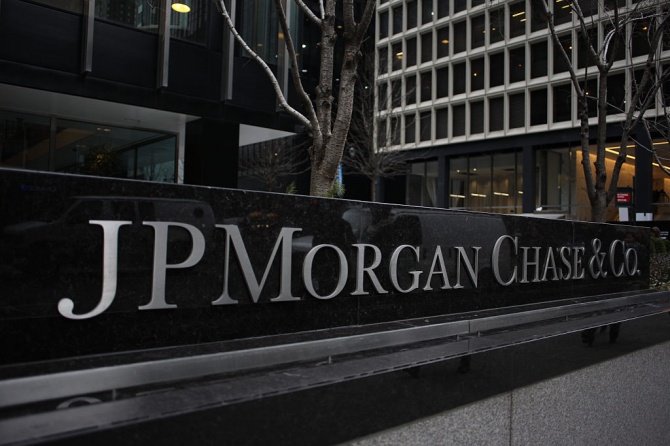 Аналитики JPMorgan назвали российский рубль недооцененным Аналитики JPMorgan назвали российский рубль недооцененным