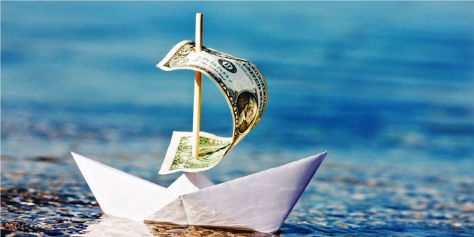 В последние годы Таиланд все чаще обсуждается не только как туристическое направление, но и как возможное место для жизни и удаленной работы. Для людей, связанных с финансами, инвестициями и рынком форекс, этот вопрос приобретает особый смысл: мобильность, разница во времени, уровень расходов и качество жизни напрямую влияют на эффективность работы и психологическое состояние. На фоне нестабильных рынков и постоянного информационного шума идея совместить профессиональную деятельность с тропическим климатом кажется особенно привлекательной.