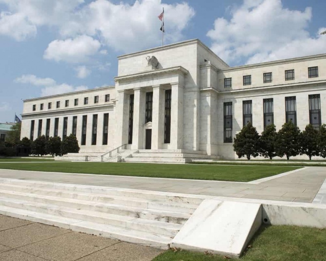 ФРС США планирует повысить ставку дважды в 2018 году ФРС США планирует повысить ставку дважды в 2018 году